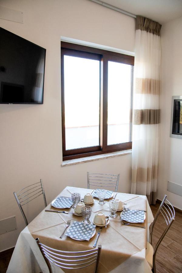 B&B Binario Nove E Tre Quarti Agropoli Exterior photo